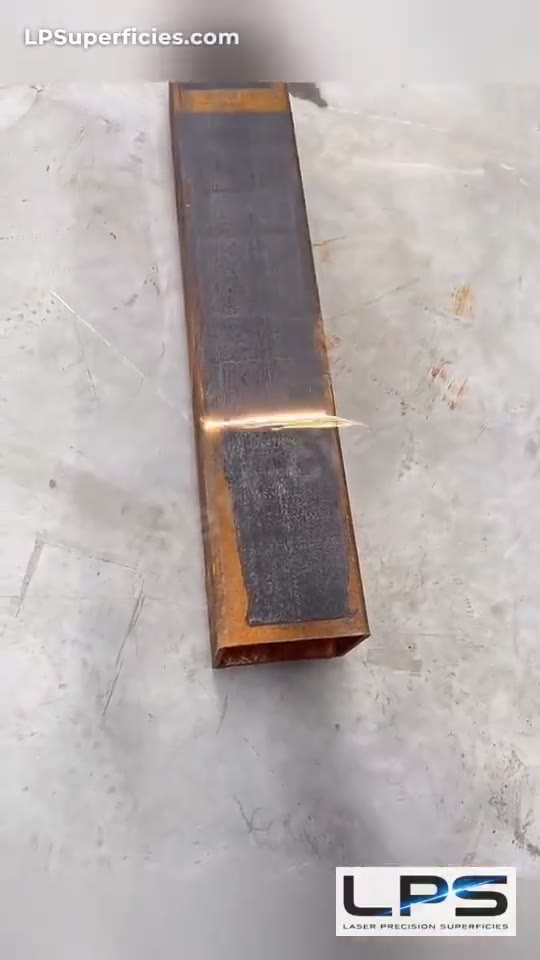 Perfil metálico oxidado después de la prueba con láser